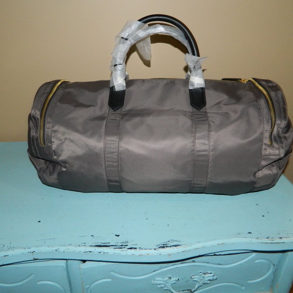 Mark & Graham Peyton Duffle Bag Chocolate - Picture 2 of 4